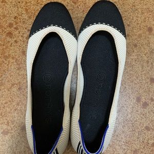 Rothy’s Size 7 Tuxedo Square